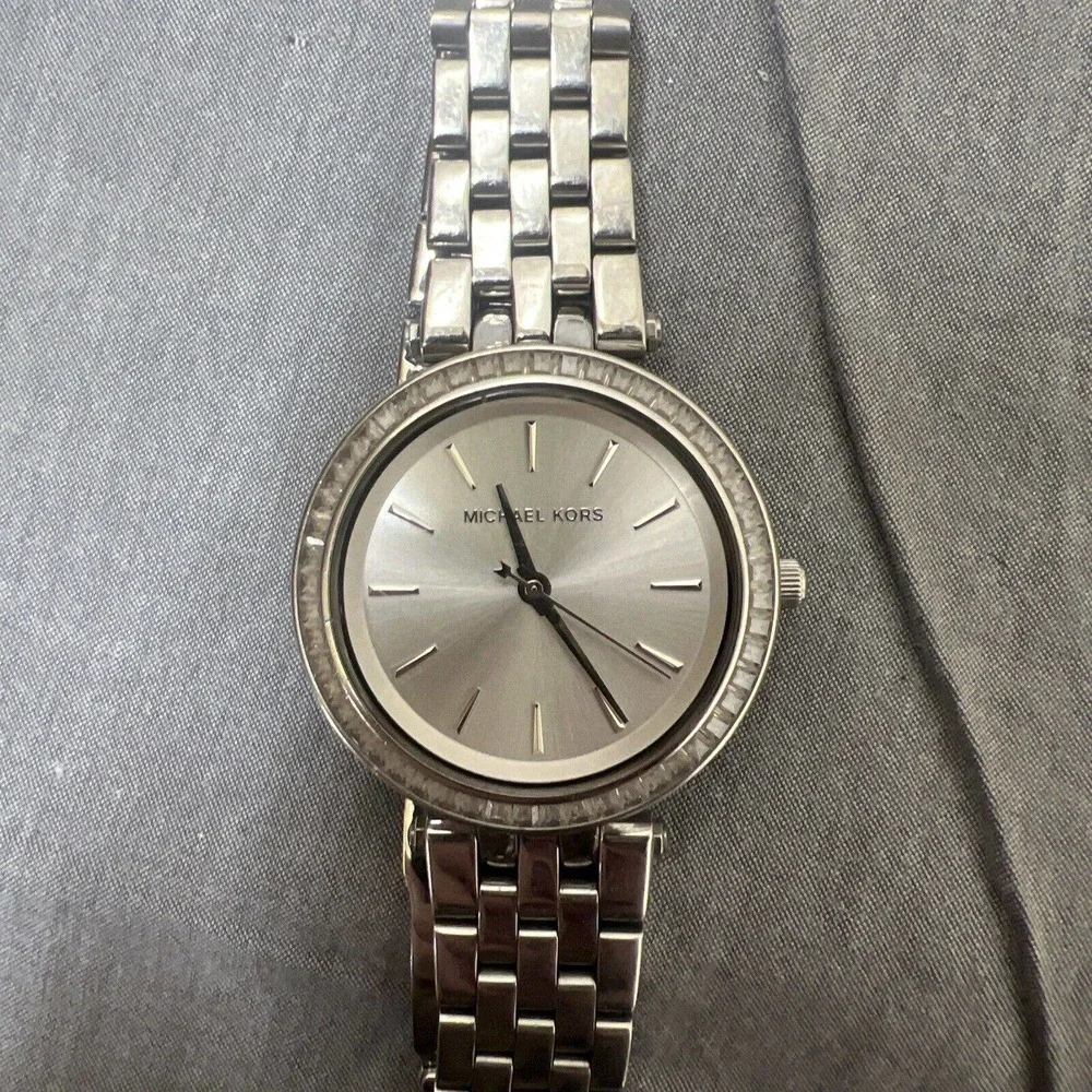 Michael Kors Darci Women's Stainless Steel and Pavé Crystal Watch New Battery FS